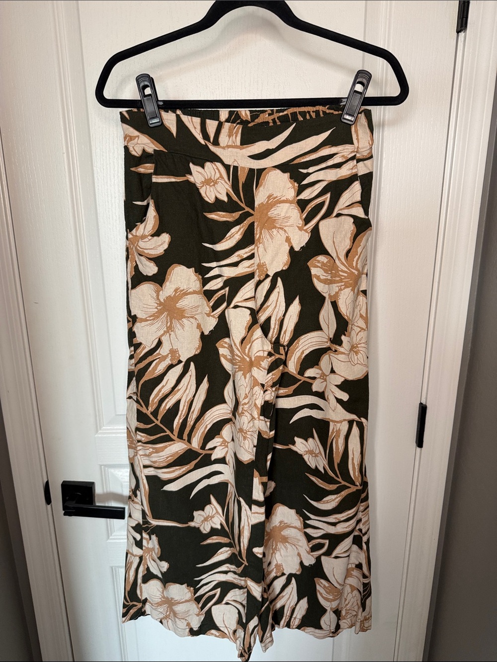 Rachel Zoe Olive & Cream Tropical Wide-Leg Pants